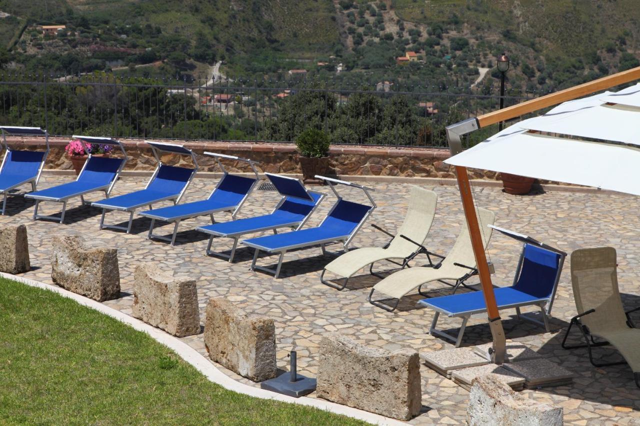 Sikelios Apartments Чефалу Экстерьер фото