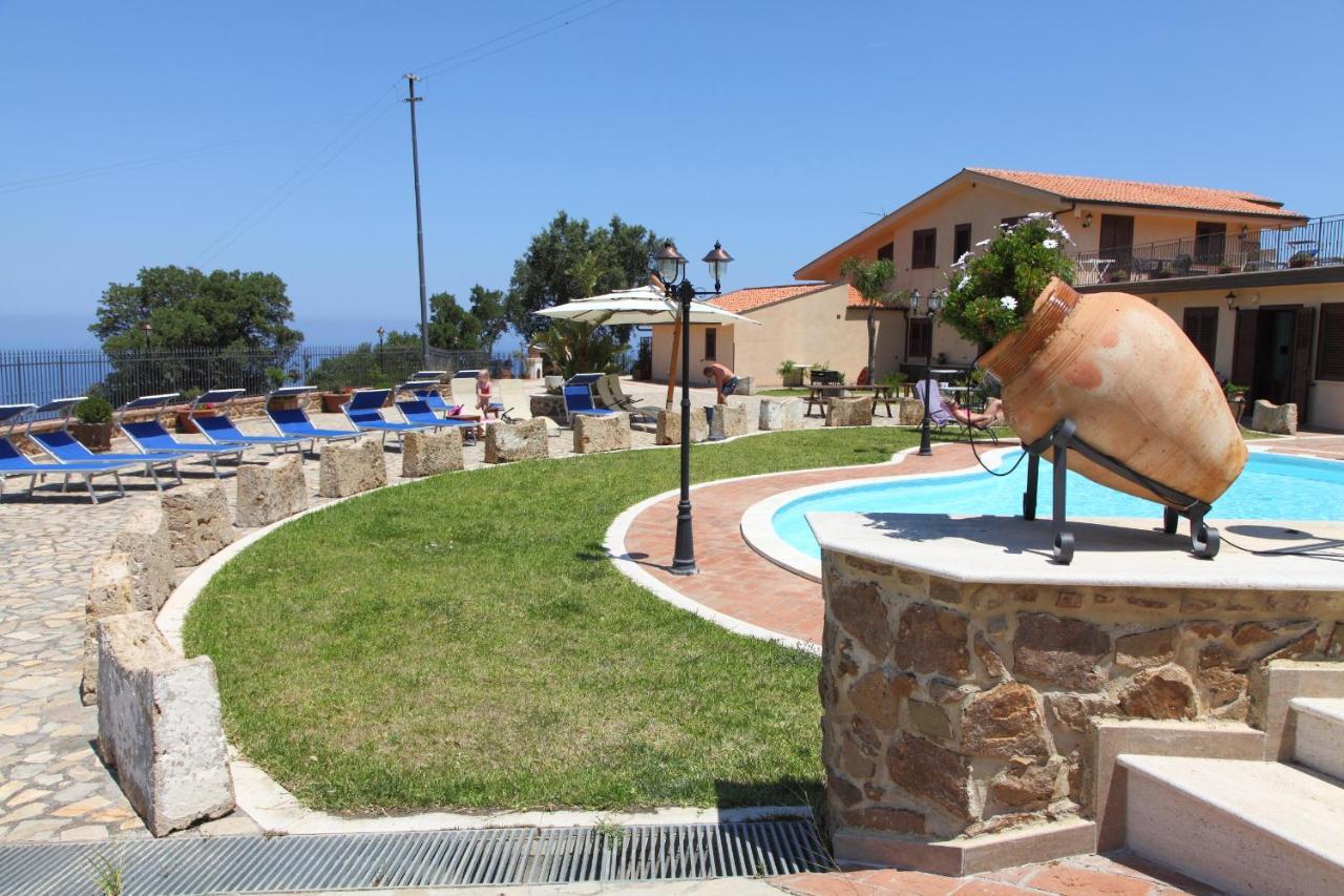 Sikelios Apartments Чефалу Экстерьер фото