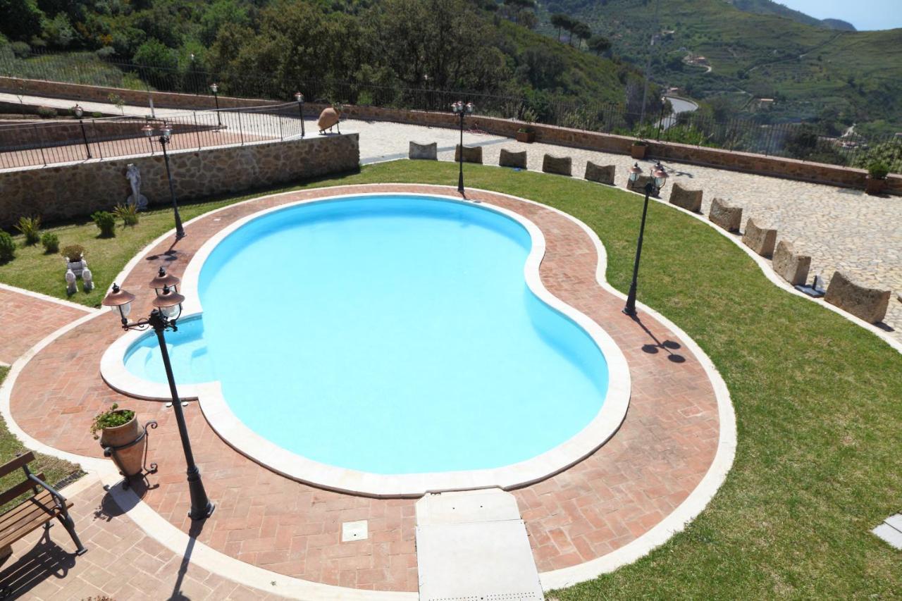 Sikelios Apartments Чефалу Экстерьер фото